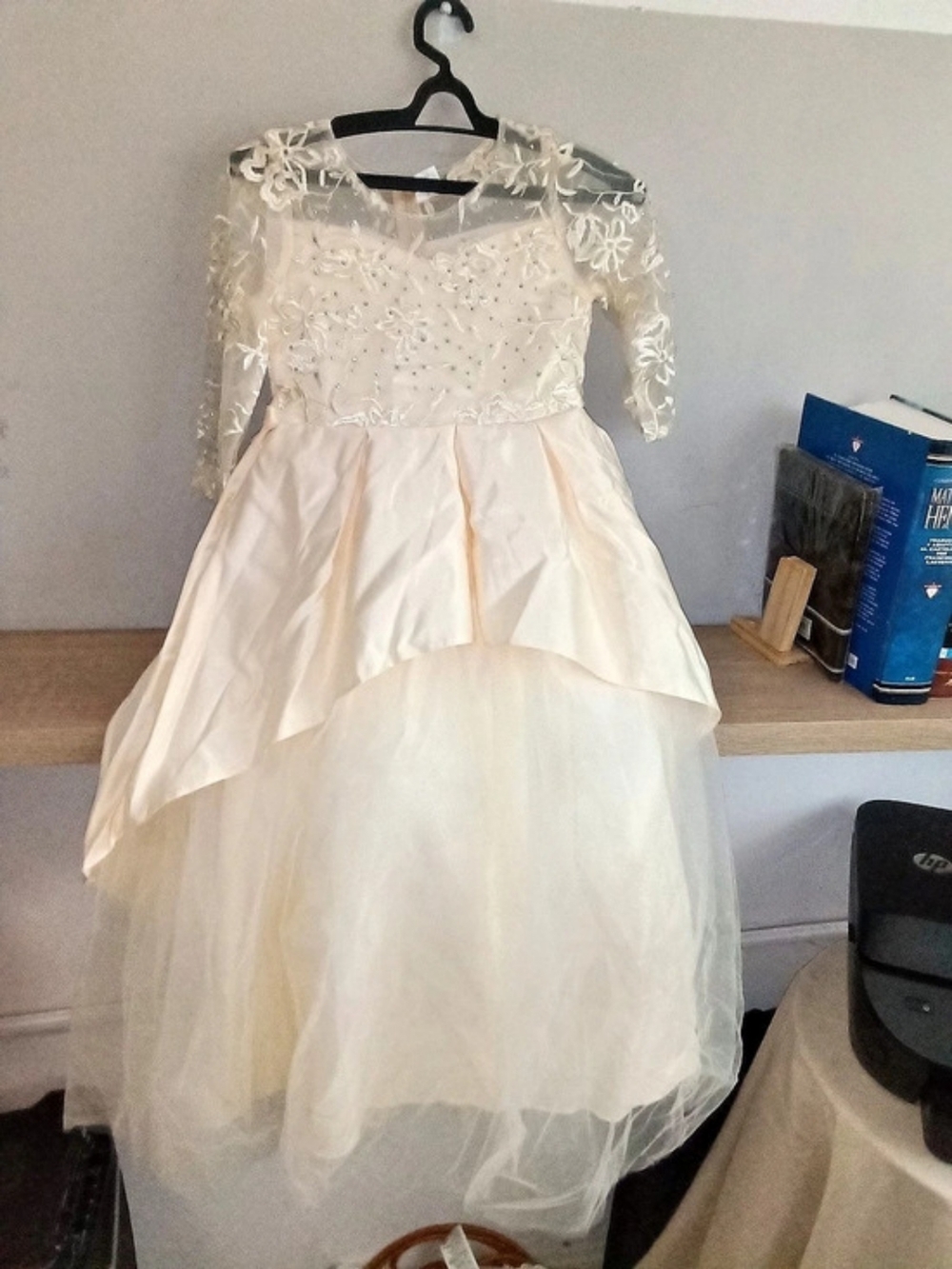 Flower Lace Formal Dress in White Like New